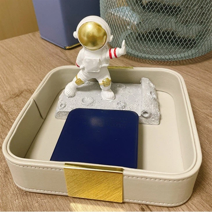 valet tray with watch holder